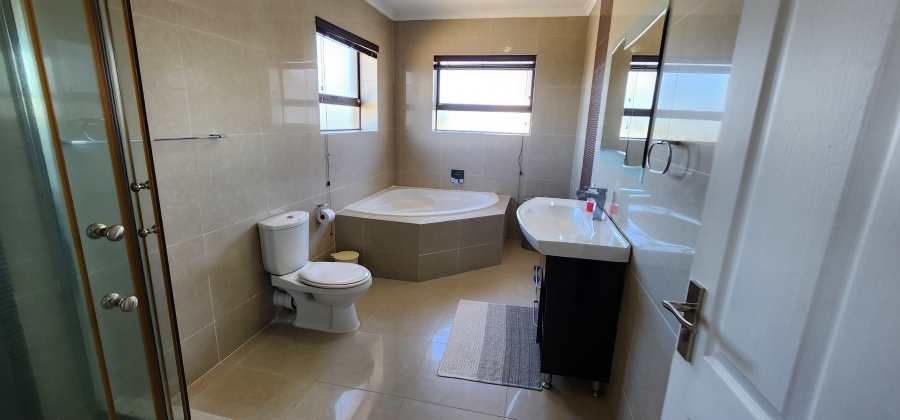 4 Bedroom Property for Sale in Parklands East Western Cape